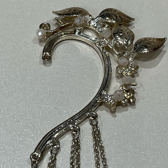 Leaf motif earcuff earring - Picture 3 of 4